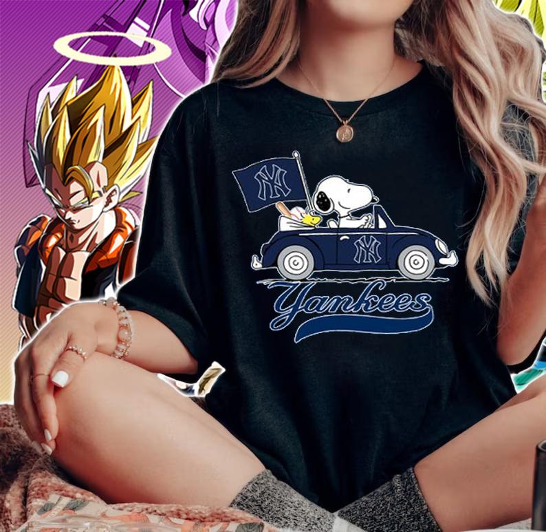New York Yankees Snoopy Woodstock Driving Car t-shirt woman shirt