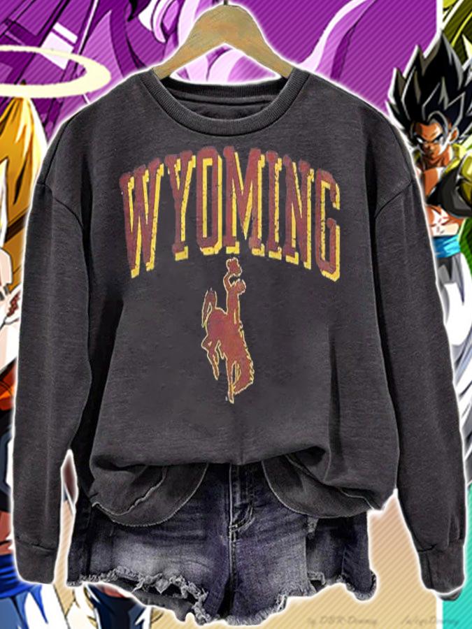 Womens Wyoming Cowboys Apparel Vintage Distressed Arch Raglan Baseball T-shirt