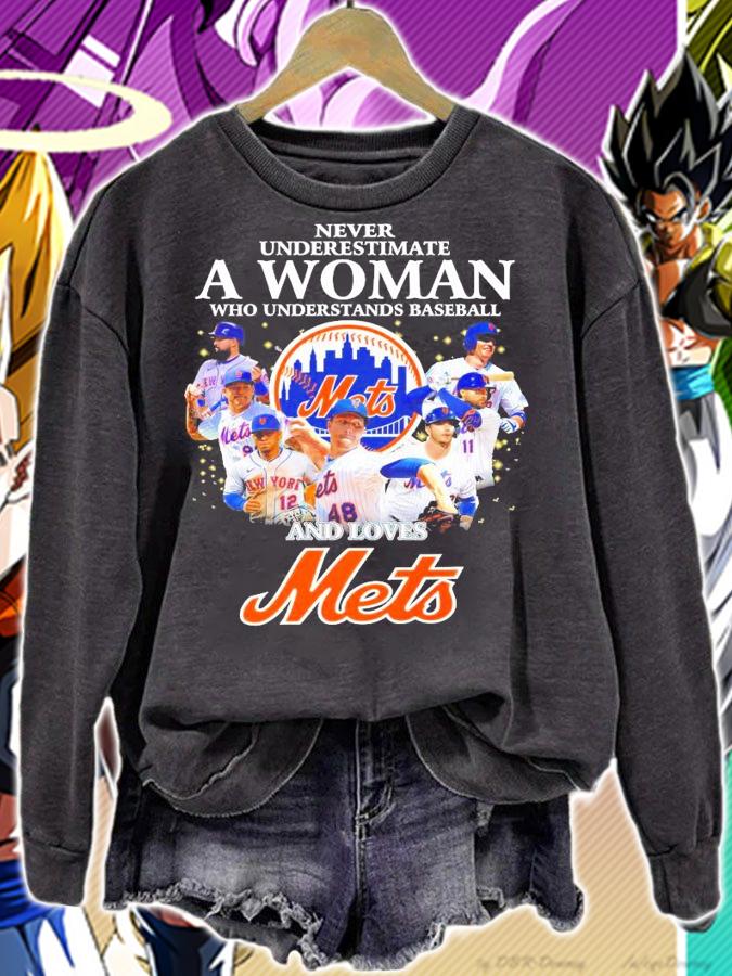 Never underestimate a woman who understands baseball METS shirt