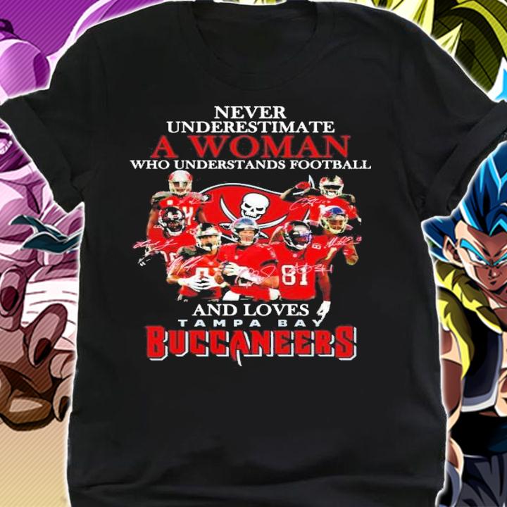 Men's Never underestimate a woman who understands football Tampa Bay Buccaneers t-shirt