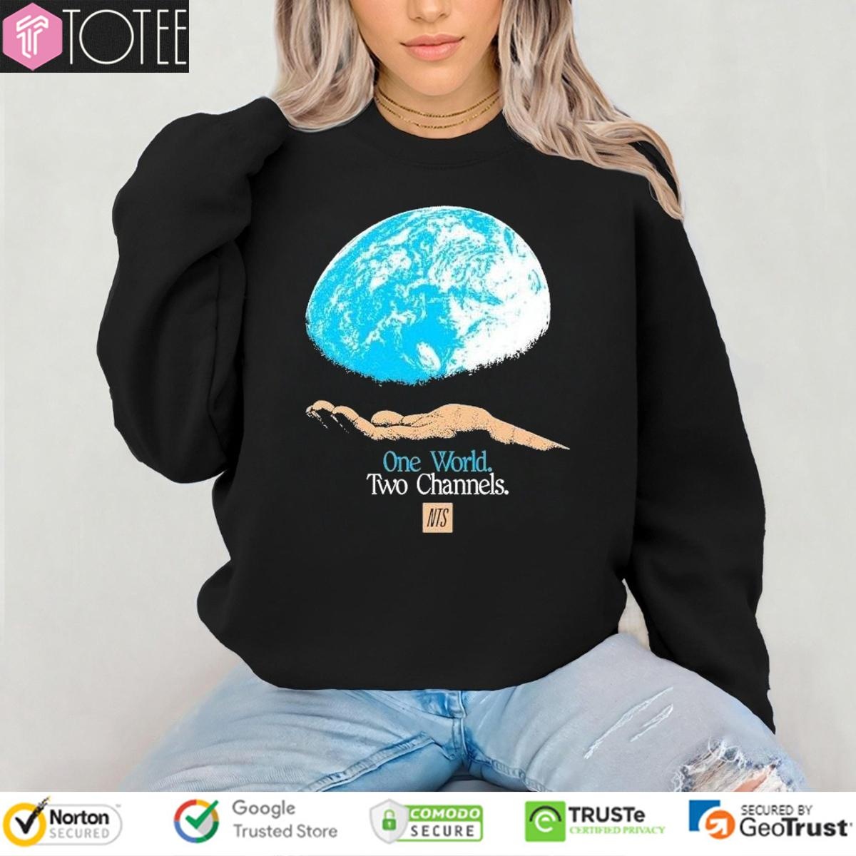 Sweatshirt