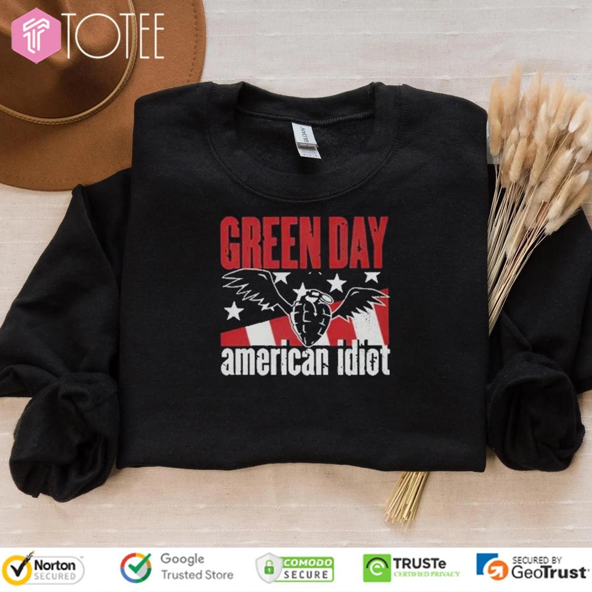 Sweatshirt